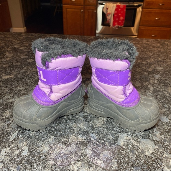 Sorel Toddler Snow Commander Insulated Snow Boots Light Purple and Black Size 5 - Picture 7 of 8